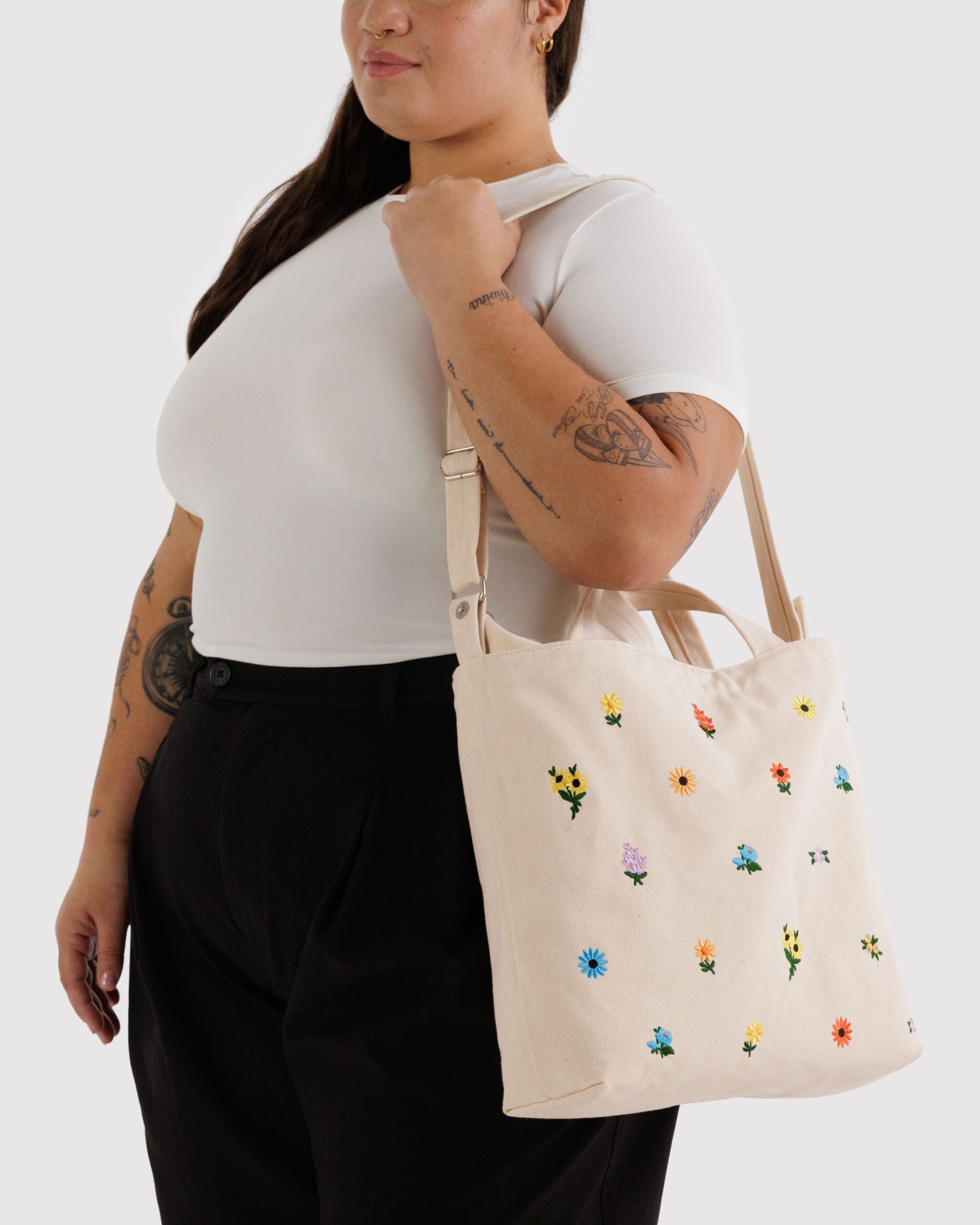 Horizontal Zip Duck Bag - Embroidered Ditsy Floral - Image 2